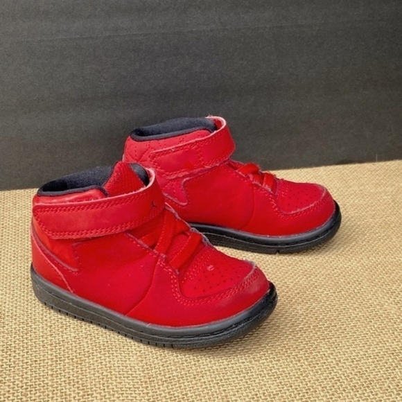 Nike/Jordan Jump man Heritage Toddler 5 B. Red basketball high top sneakers. - Picture 1 of 9